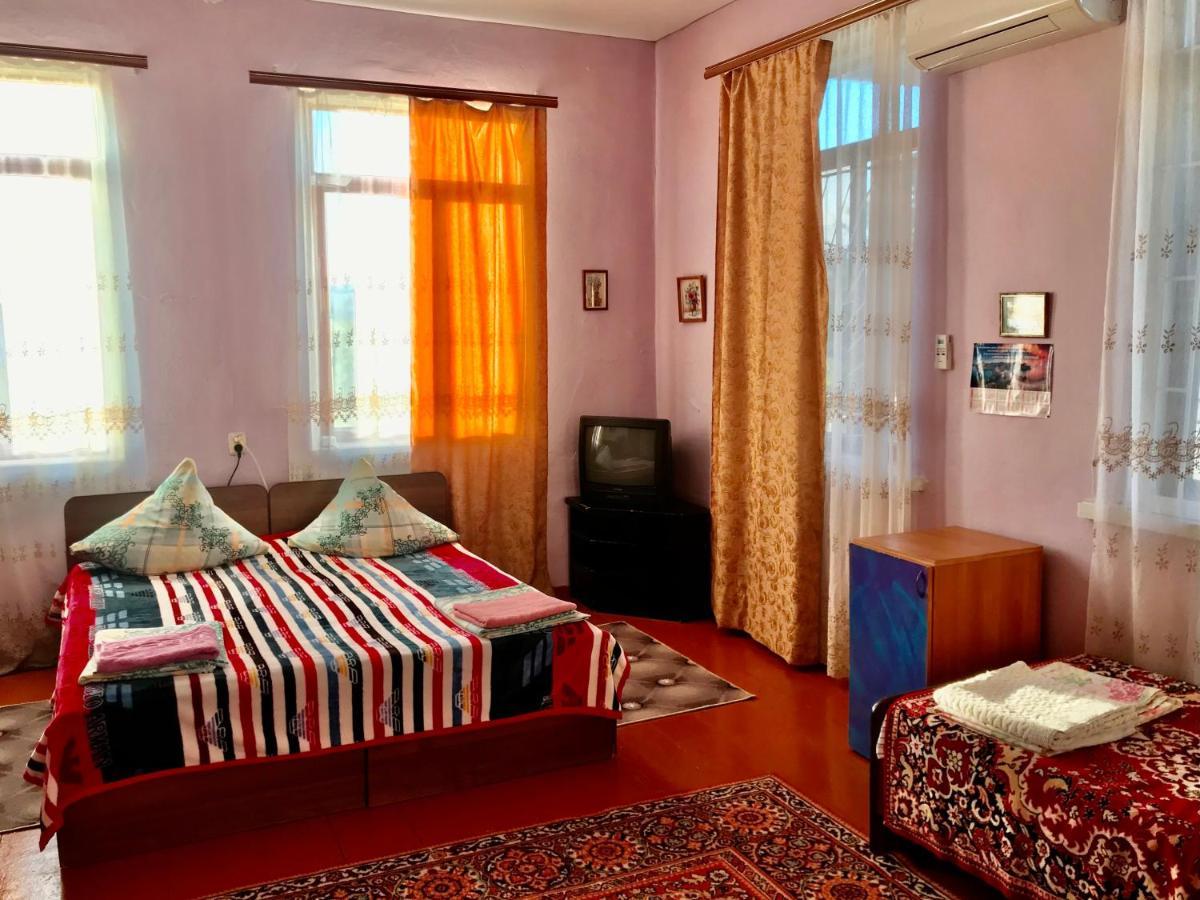Guest House Anna Сухумі Екстер'єр фото