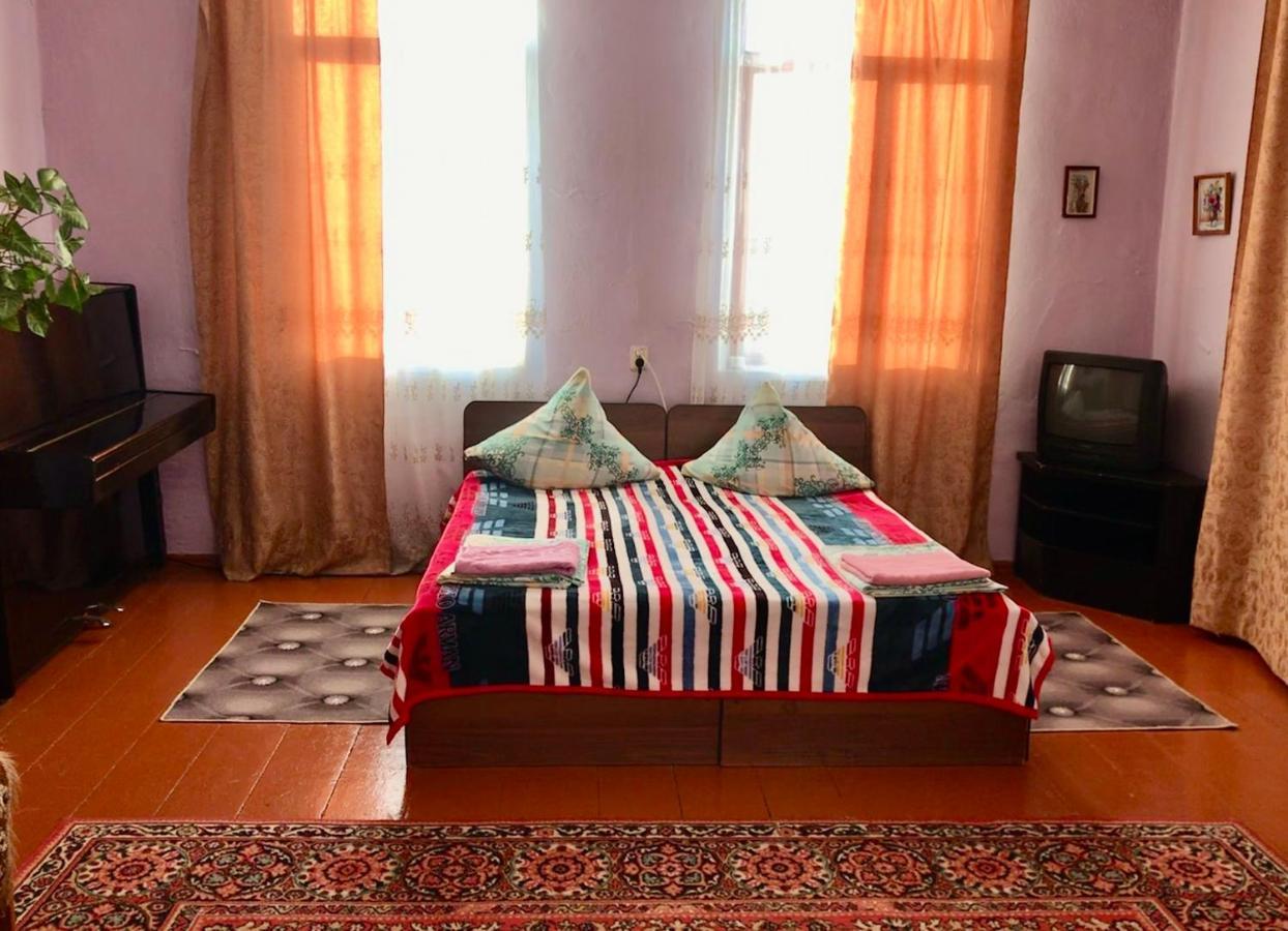 Guest House Anna Сухумі Екстер'єр фото