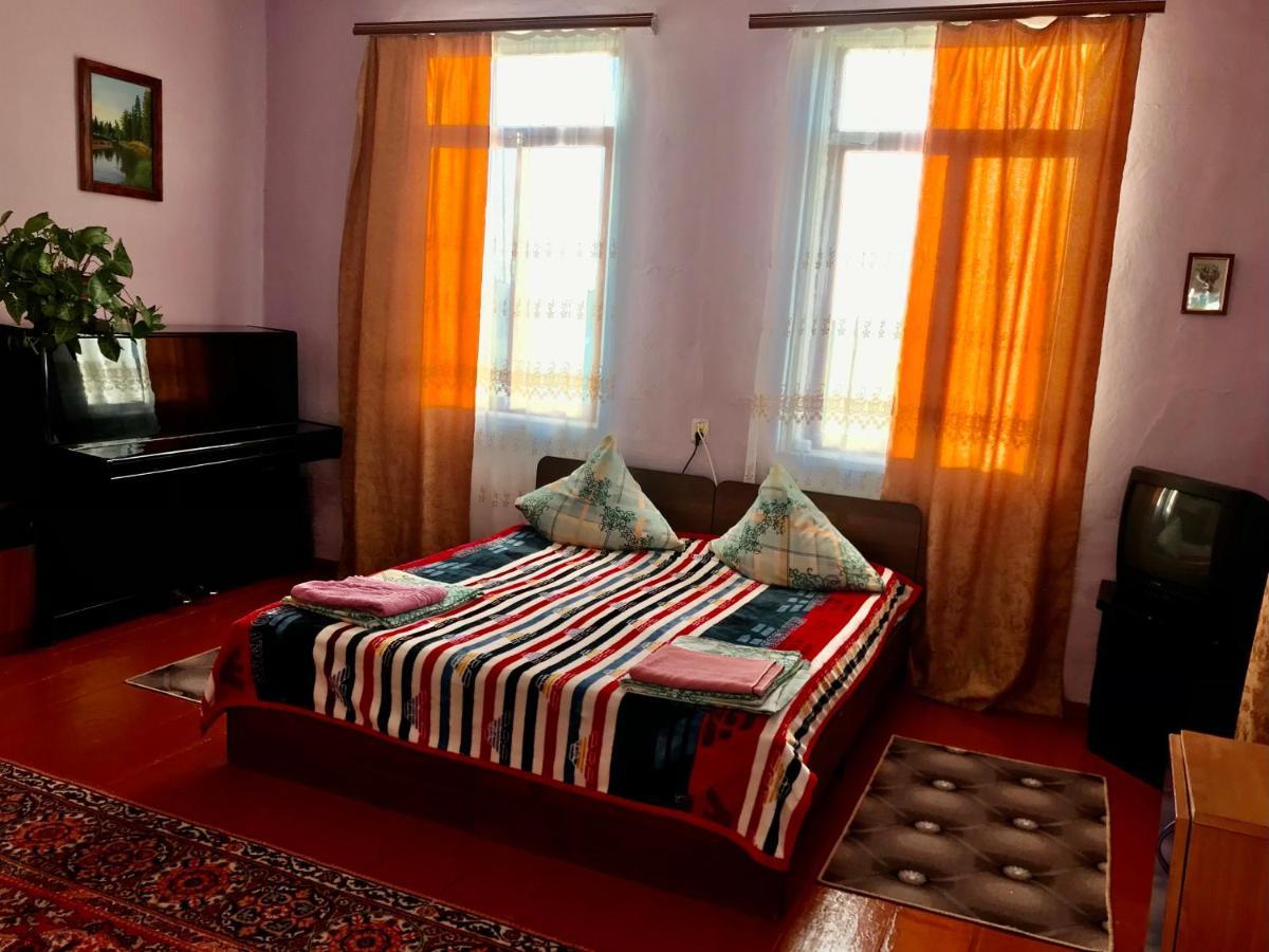 Guest House Anna Сухумі Екстер'єр фото