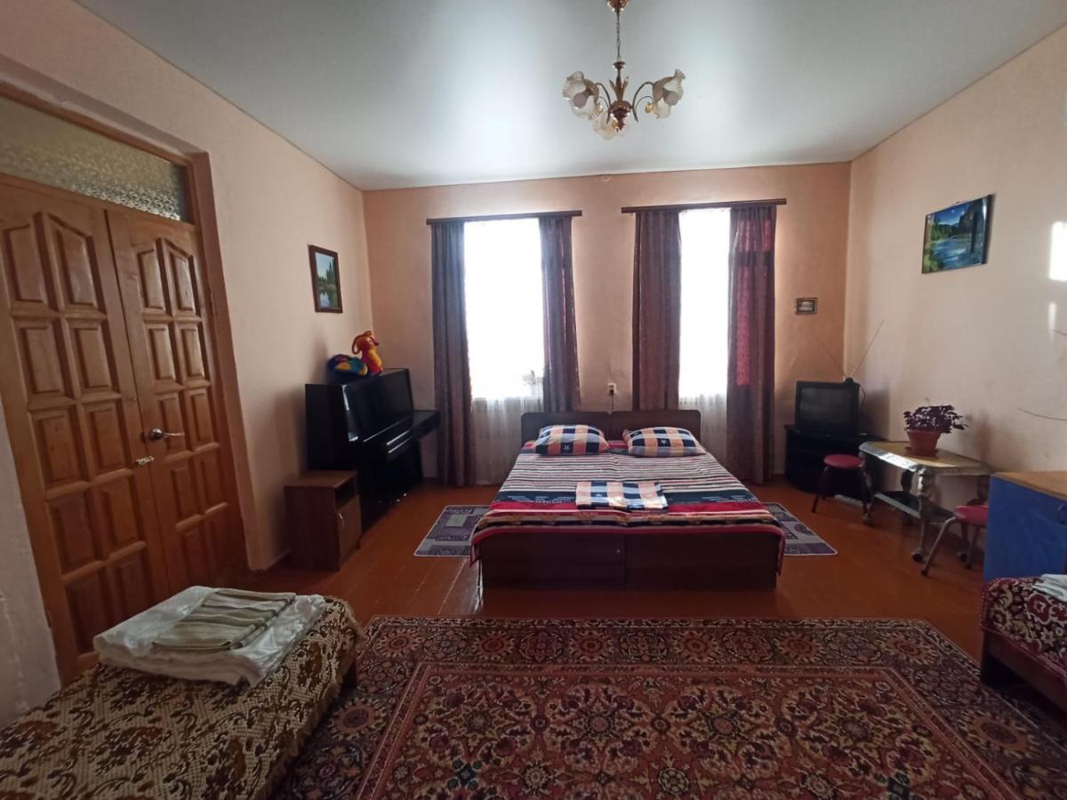 Guest House Anna Сухумі Екстер'єр фото