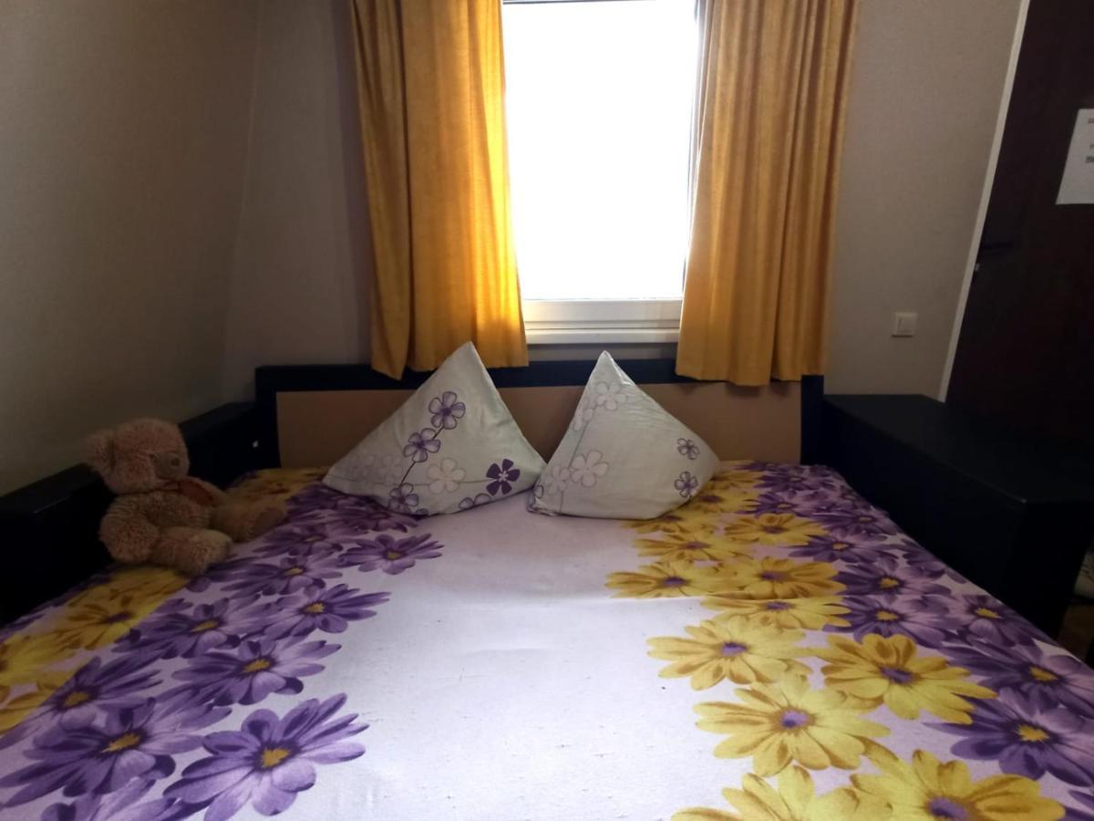Guest House Anna Сухумі Екстер'єр фото