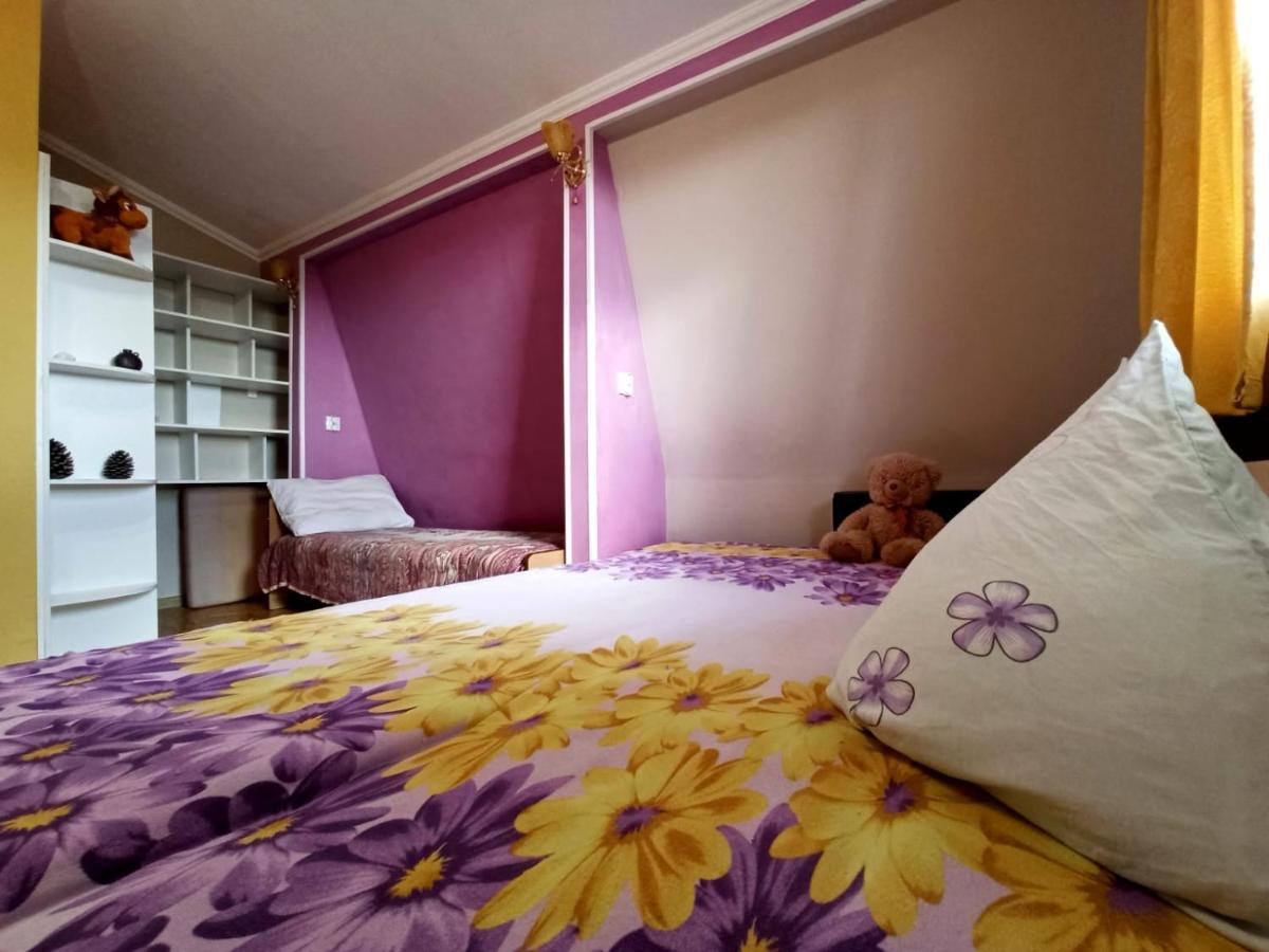 Guest House Anna Сухумі Екстер'єр фото