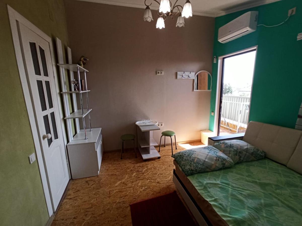 Guest House Anna Сухумі Екстер'єр фото