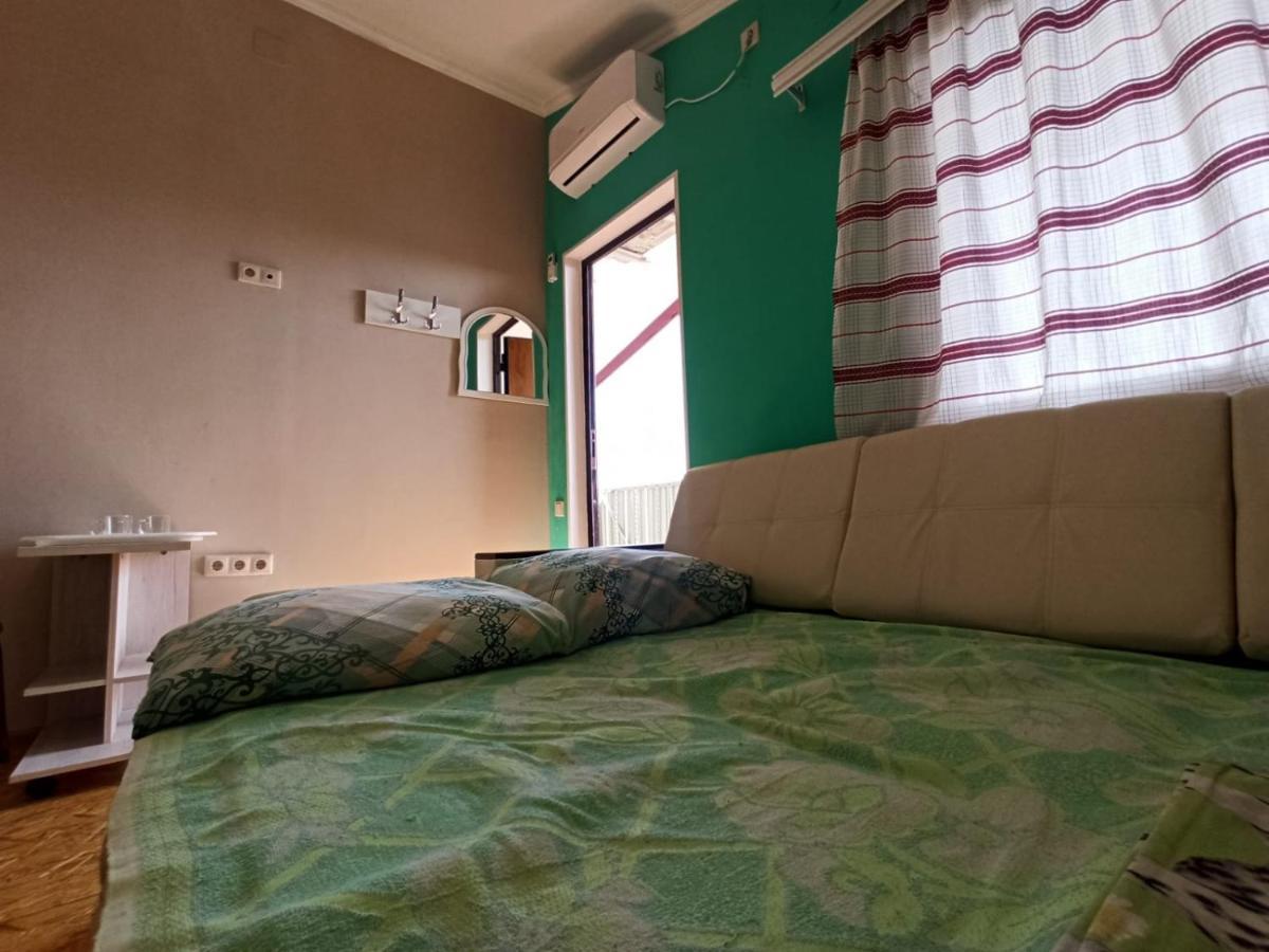 Guest House Anna Сухумі Екстер'єр фото
