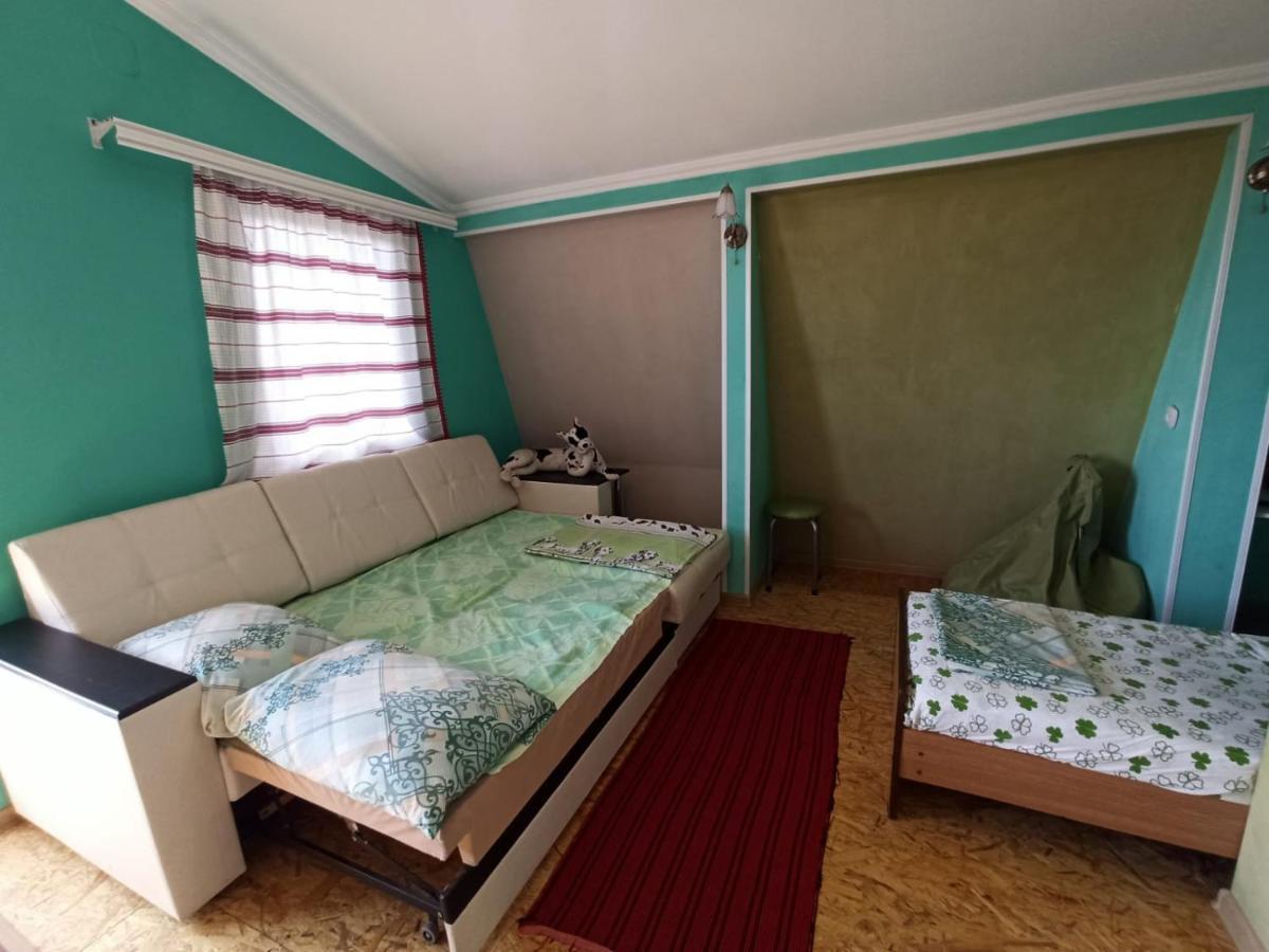 Guest House Anna Сухумі Екстер'єр фото