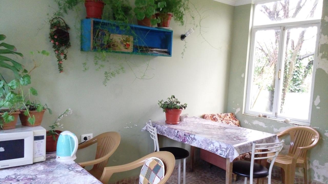 Guest House Anna Сухумі Екстер'єр фото
