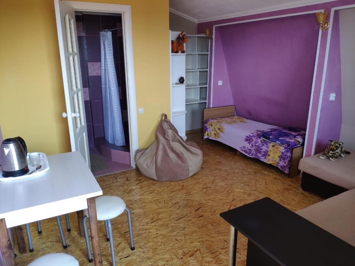 Guest House Anna Сухумі Екстер'єр фото